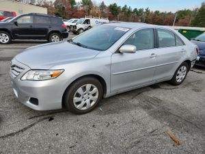 Toyota Camry BASE 2.5L 4 2010