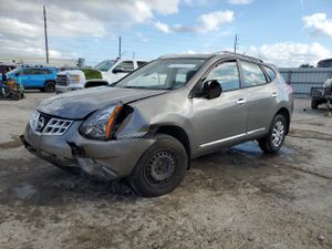 Nissan Rogue S 2.5L 4 2014
