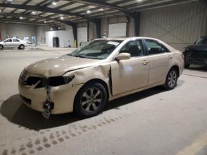 Toyota Camry BASE 2.5L 4 2011