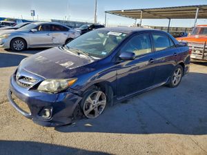 Toyota Corolla BASE 1.8L 4 2012