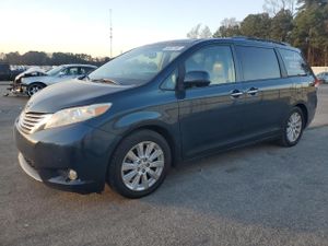 Toyota Sienna XLE 3.5L 6 2011