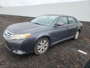 Toyota Avalon BASE 3.5L 6 2011
