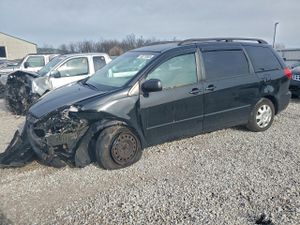 Toyota Sienna CE 3.5L 6 2009