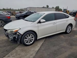 Toyota Avalon BASE 3.5L 6 2013