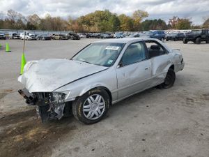 Toyota Camry CE 2.2L 4 2001