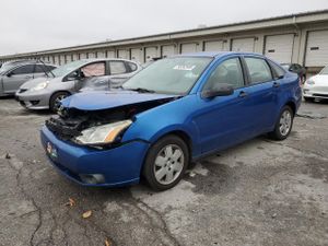 Ford Focus S 2.0L 4 2010