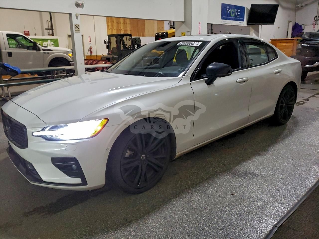 Volvo S60 PLUS 2.0L 4 2023