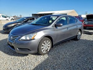 Nissan Sentra S 1.8L 4 2015