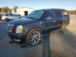 Cadillac Escalade LUXURY 6.2L 8 2010