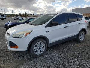 Ford Escape S 2.5L 4 2015