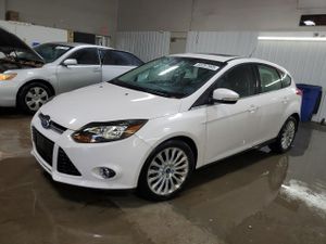 Ford Focus TITANIUM 2.0L 4 2012