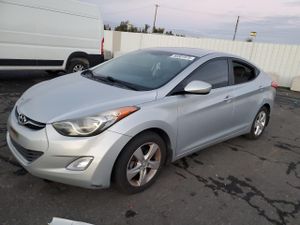 Hyundai Elantra GLS 1.8L 4 2013