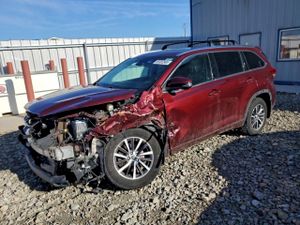 Toyota Highlander SE 3.5L 6 2018
