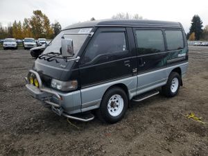 Mitsubishi Delica 1992