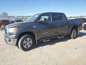 Toyota Tundra CREWMAX SR5 5.7L 8 2013