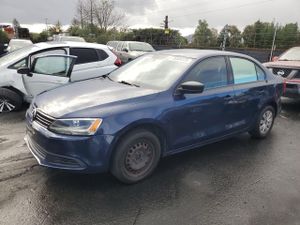 Volkswagen Jetta BASE 2.0L 4 2013