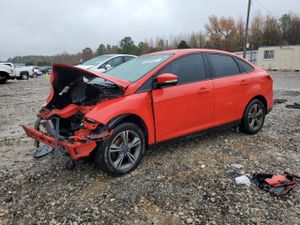 Ford Focus SE 2.0L 4 2014