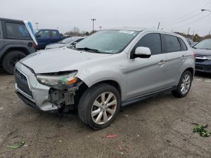 Mitsubishi Outlander ES 2.4L 4 2015