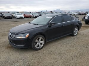 Volkswagen Passat SE 2.0L 4 2013