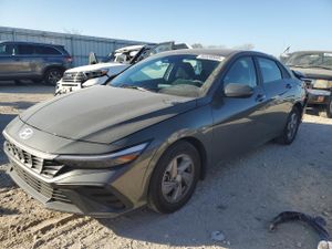 Hyundai Elantra SE 2.0L 4 2024