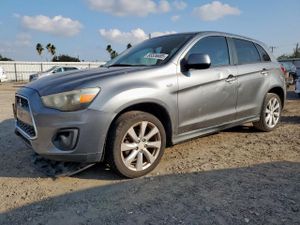Mitsubishi Outlander ES 2.0L 4 2014