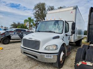 Freightliner Business Class M2 106 MEDIUM DUTY 6.7L 6 2012