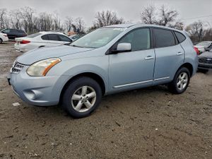 Nissan Rogue S 2.5L 4 2013