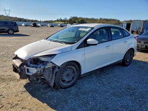 Ford Focus SE 2.0L 4 2012