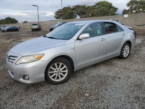 Toyota Camry BASE 2.5L 4 2011