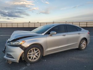 Ford Fusion SE 2.5L 4 2014