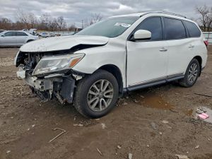 Nissan Pathfinder S 3.5L 6 2013