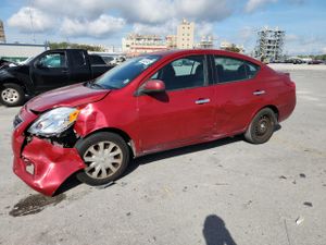 Nissan Versa S 1.6L 4 2013