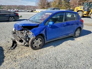 Nissan Versa S 1.8L 4 2011