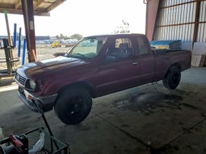 Toyota Tacoma XTRACAB 2.4L 4 1996