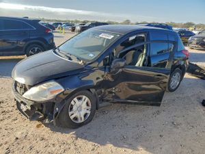 Nissan Versa S 1.8L 4 2010