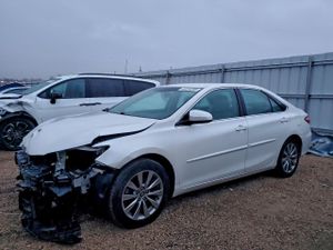 Toyota Camry LE 2.5L 4 2015