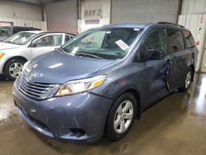 Toyota Sienna LE 3.5L 6 2015