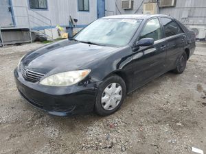 Toyota Camry LE 3.0L 6 2005