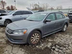 Volkswagen Passat S 1.8L 4 2014