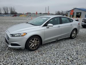 Ford Fusion SE 2.5L 4 2014