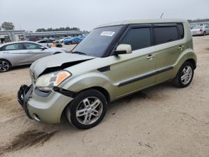 Kia Soul + 2.0L 4 2011
