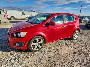 Chevrolet Aveo (Sonic) LTZ 1.4L 4 2015