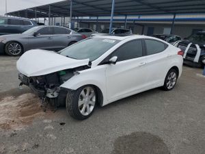 Hyundai Elantra GLS 1.8L 4 2013