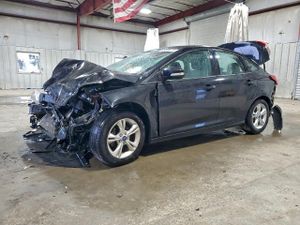Ford Focus SE 2.0L 4 2014