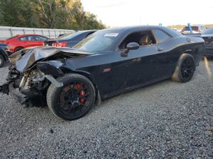 Dodge Challenger SRT 392 6.4L 8 2015