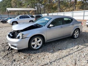 Dodge Avenger SE 2.4L 4 2013