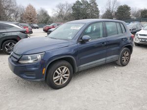 Volkswagen Tiguan S 2.0L 4 2013