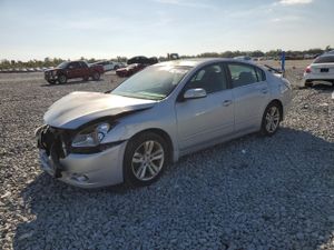 Nissan Altima SR 3.5L 6 2011