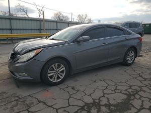 Hyundai Sonata GLS 2.4L 4 2013