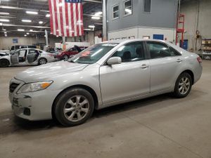 Toyota Camry BASE 2.5L 4 2011